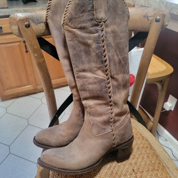 Cowboy boots - Picture 3 of 3